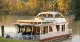 Reisen mit dem Hausboot